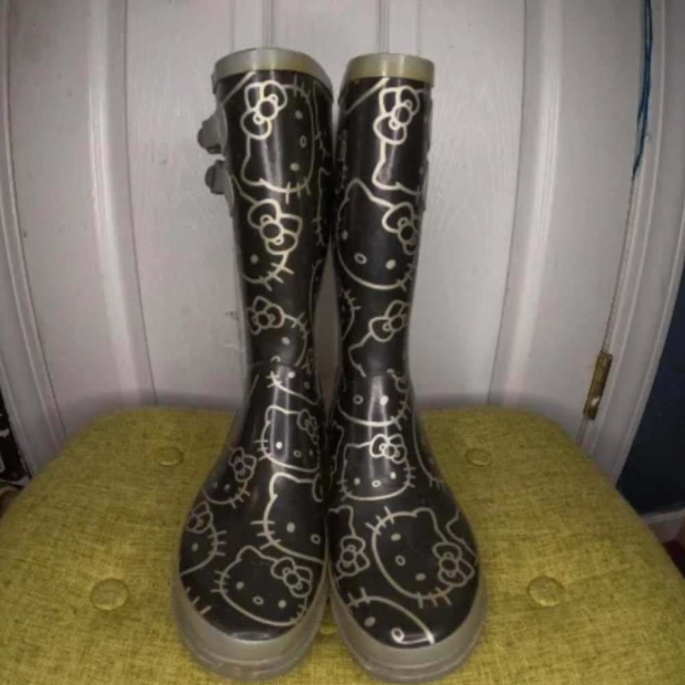 Steel Shank Hello Kitty Rain Boots Women's Size 6 Black/Grey
